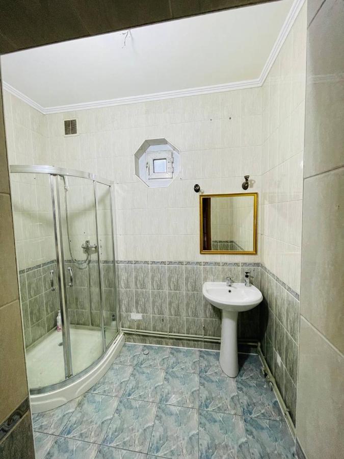 Hostel Arbat Shymkent Esterno foto